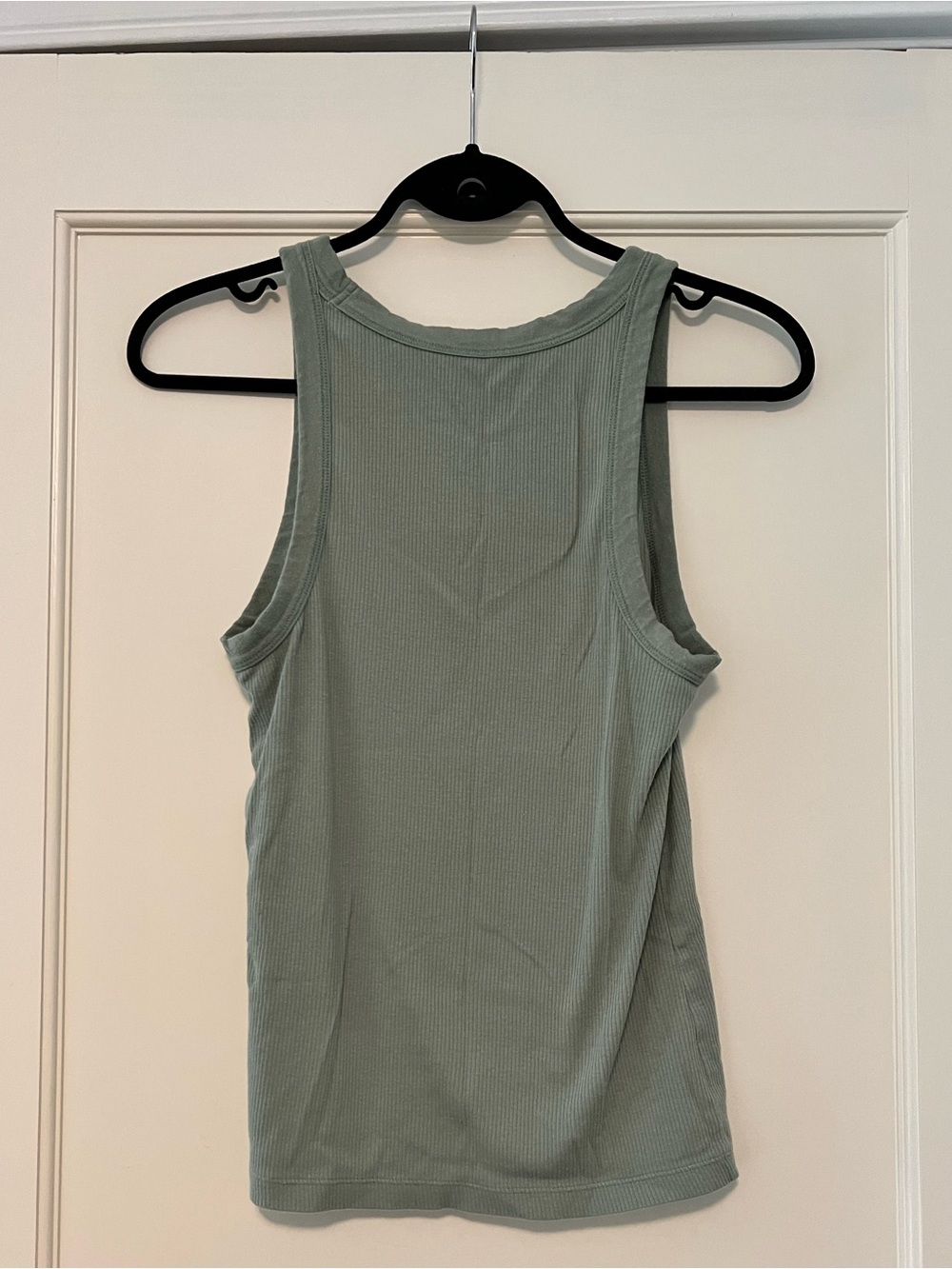 GAP Rib Tank - Picture 2 of 4